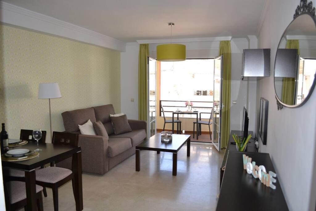 Precioso Apartamento En Primera Linea De Playa En Caleta De Velez Exteriör bild