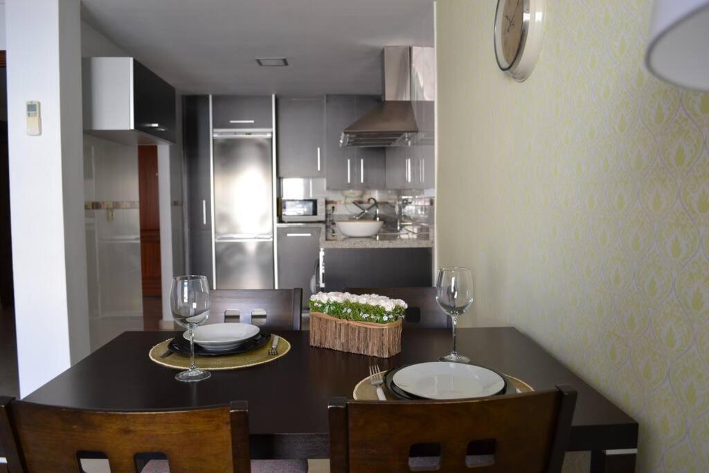Precioso Apartamento En Primera Linea De Playa En Caleta De Velez Exteriör bild