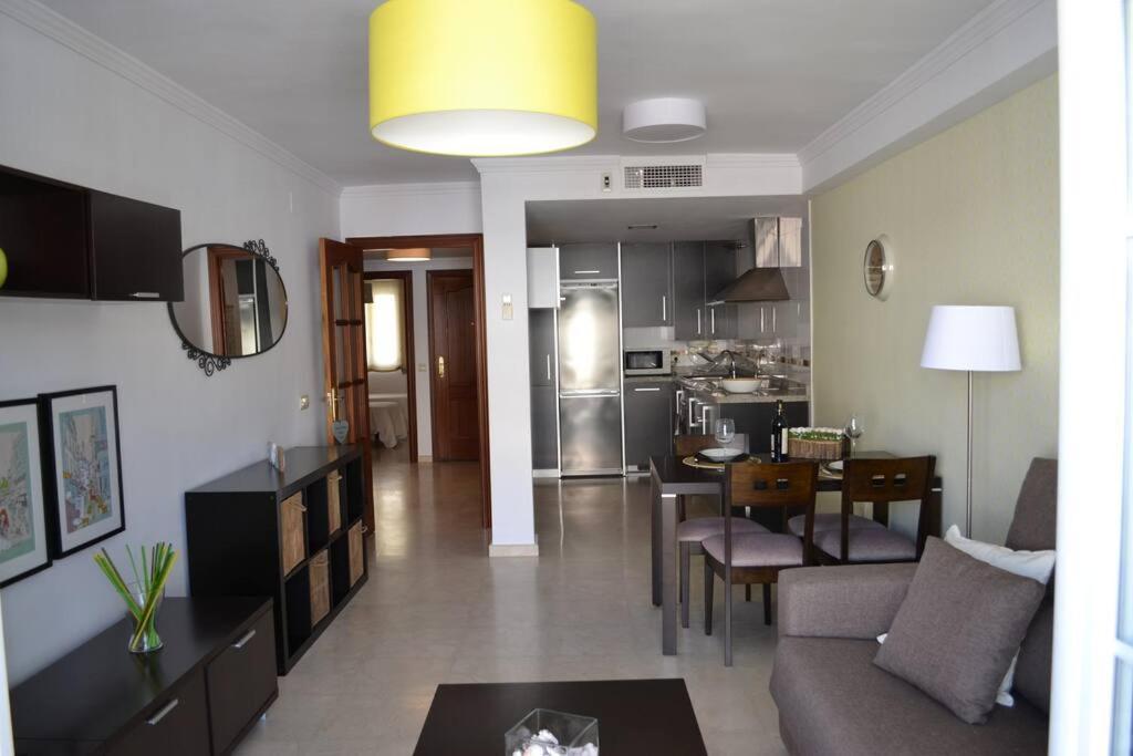 Precioso Apartamento En Primera Linea De Playa En Caleta De Velez Exteriör bild