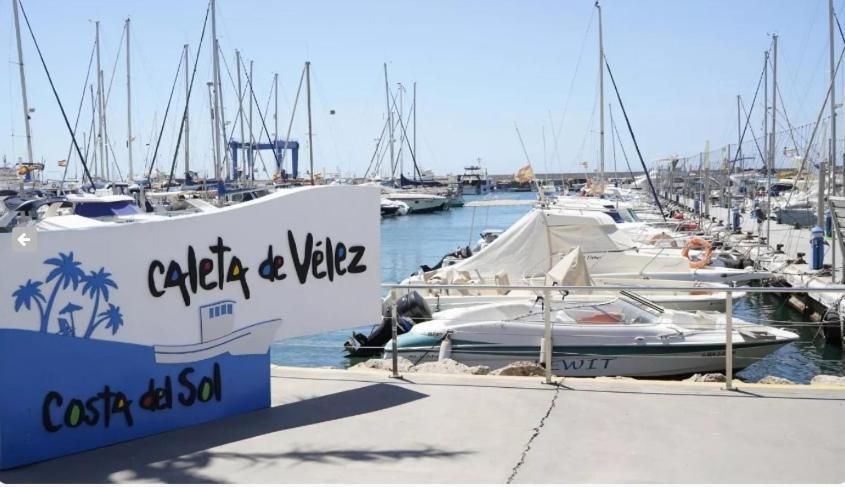 Precioso Apartamento En Primera Linea De Playa En Caleta De Velez Exteriör bild